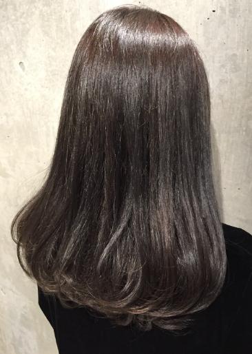 人気ヘアカラー グレージュ ってどんな色 幅の広い8つのスタイルをご紹介 髪質改善と縮毛矯正の専門店 Enore青山 エノア アオヤマ