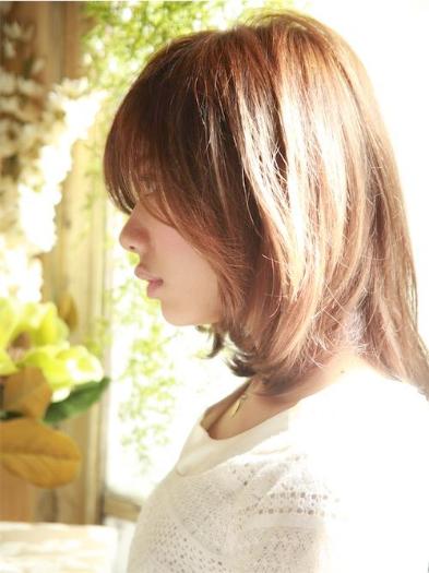 大きい鼻がコンプレックス 斜め分けの前髪で視線をコントロール 髪質改善と縮毛矯正の専門店 Enore青山 エノア アオヤマ