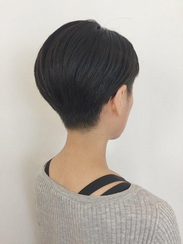 ショートヘアのシルエットを決めるのは実は襟足 いろいろな襟足のカットをご紹介 ショート