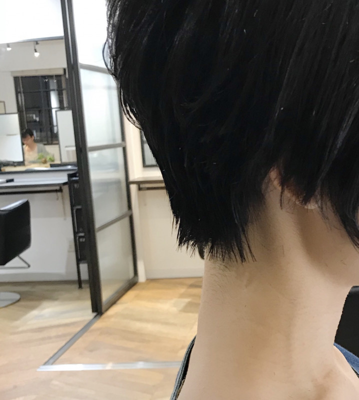 ショートヘアはトップから襟足にかけてのシルエットが大切 ショート