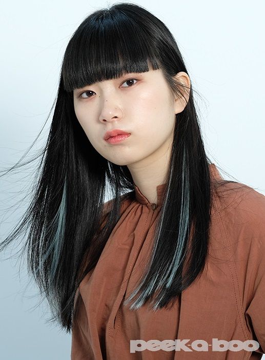 上インナー カラー ロング ストレート 人気のファッショントレンド