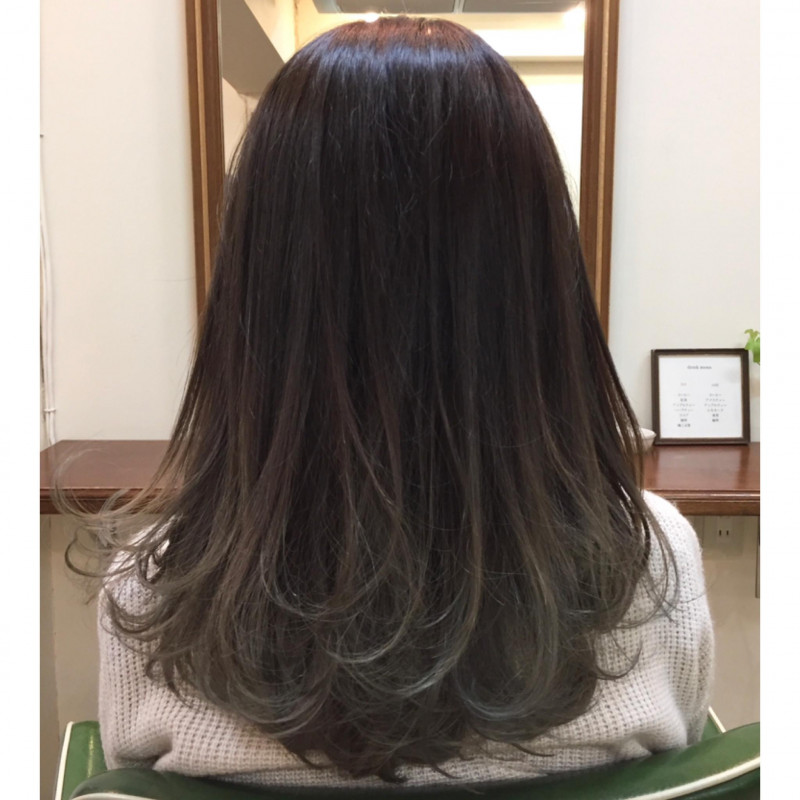 ハイライト グラデーション インナーカラー 可愛くて オシャレなデザインのブリーチカラー 渋谷駅徒歩1分 髪質改善でツヤ髪になれる人気美容院 美容室 Luxy ラグジー
