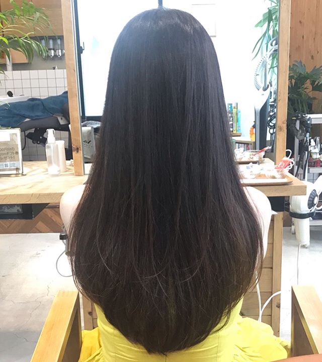 ミディアムヘアーのくせ毛は上手に活かして付き合おう くせ毛