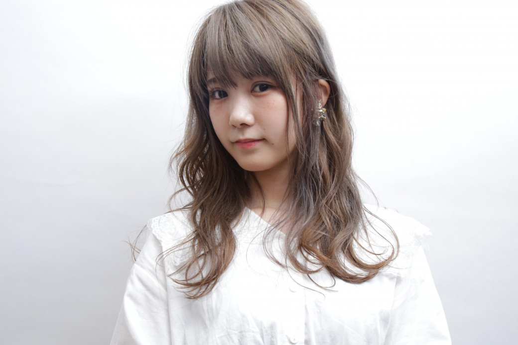 髪のプロが教える 髪がパサパサ になってしまう原因と改善させる3つの方法 Dali ダリー 新さっぽろ店 ツヤ 手触り ダメージレスすべてが揃う美容院 美容室