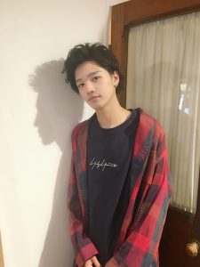 メンズパーマ21選 失敗したくないあなたへ 原宿現役美容師が徹底解説 原宿 Lino リノ 美容院 美容室 超音波トリートメントでダメージレスな髪に