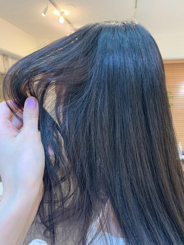 年 透ける暗めカラー 暗めだからこそ出せるカラー 原宿 Lino リノ 美容院 美容室 超音波トリートメントでダメージレスな髪に