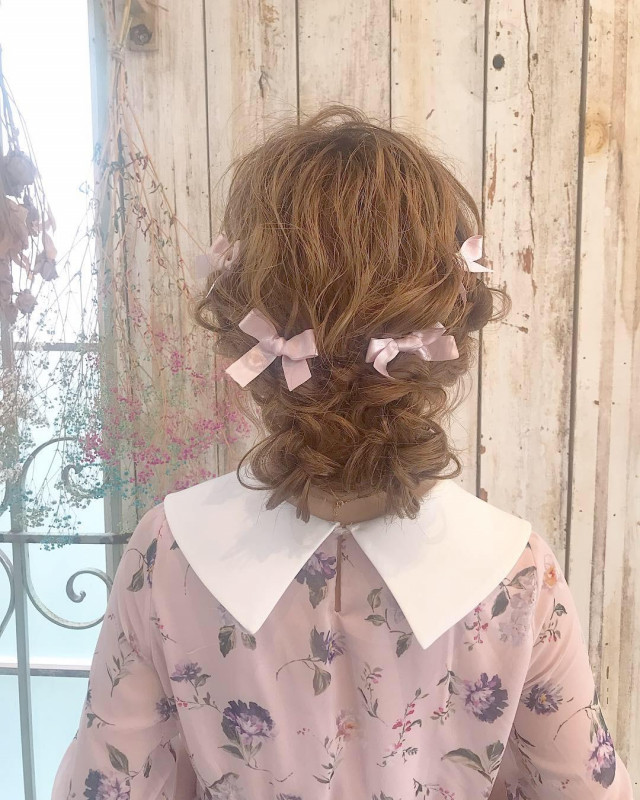 どんな髪型がいいかわからない 花嫁が初めにチェックする トレンド結婚式ヘアアレンジ 7選 原宿 Lino リノ 美容院 美容室 超音波トリートメントでダメージレスな髪に