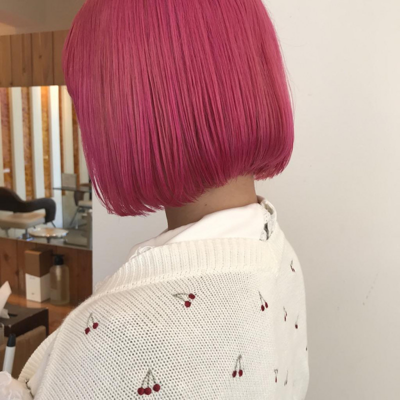 22年版 ピンク カラーは誰でも似合う愛されヘア 可愛さ漂うカラーデザインを大公開 美容のスペシャリストが集結するcura クーラ がお届けするメディアサイト 原宿 渋谷 美容院