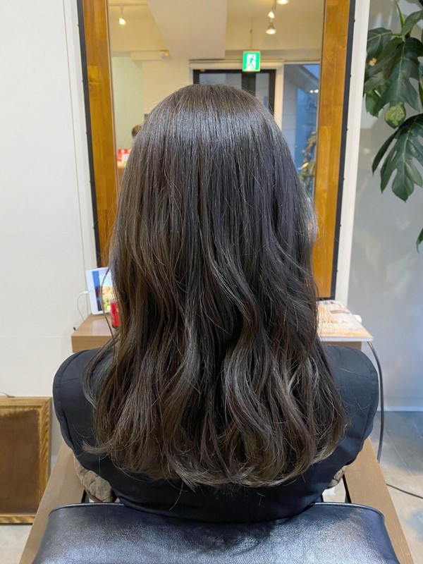 Aujua オージュアクエンチシャンプー 誰でもうるつや髪へ パサつきはクエンチ シャンプーで解決 表参道 青山の美容室 美容院 Houle ウル の美容メディア