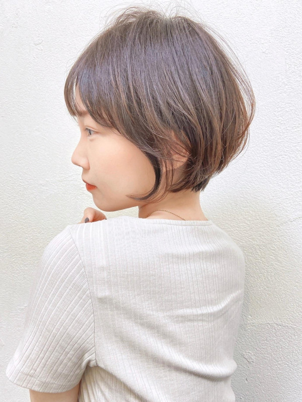 40代　ショートヘア　くせ毛