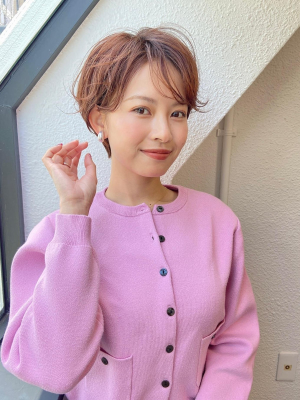 40代　ショートヘア　面長