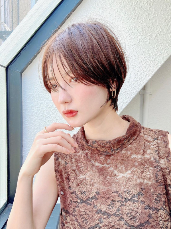 40代　ショートヘア　上品