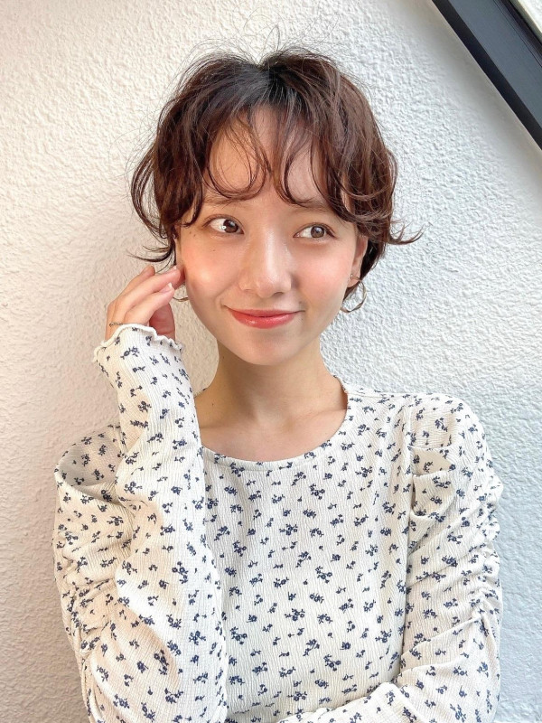 40代　ショートボブ　くせ毛