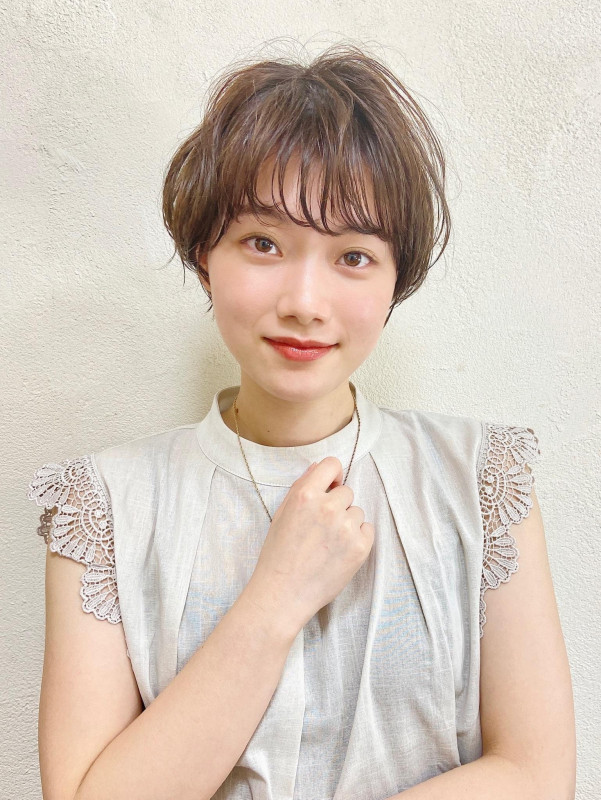 30代　ショートヘア　大人可愛い