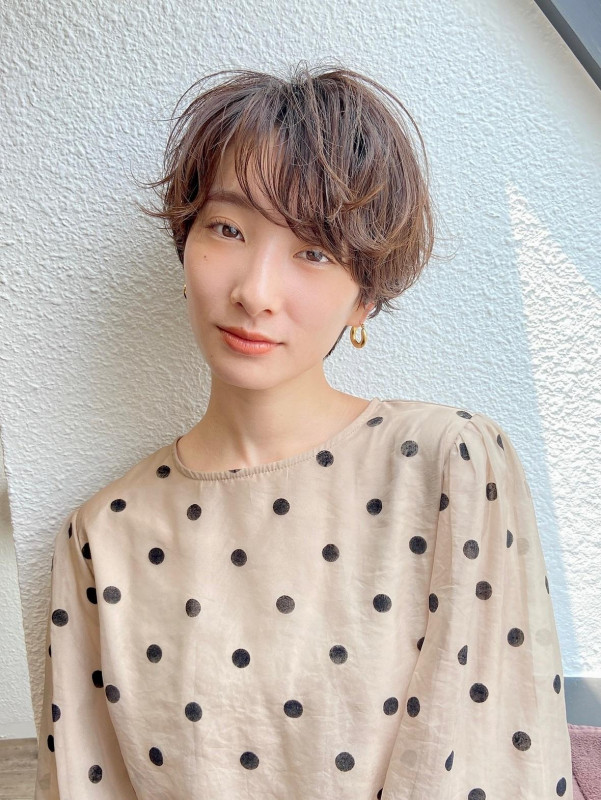 40代　ショートヘア　面長
