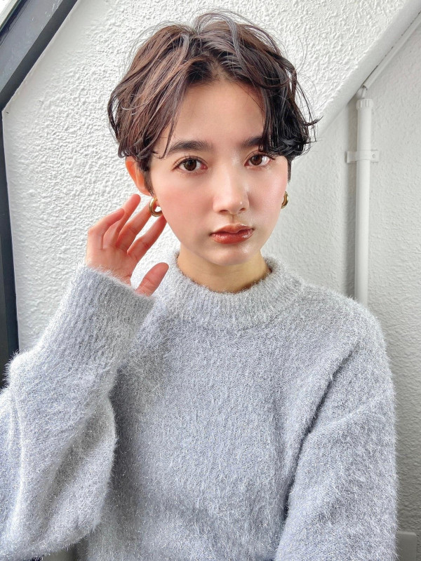 50代　ショートヘア　癖毛