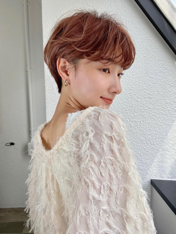 30代 ショートヘア 前髪あり