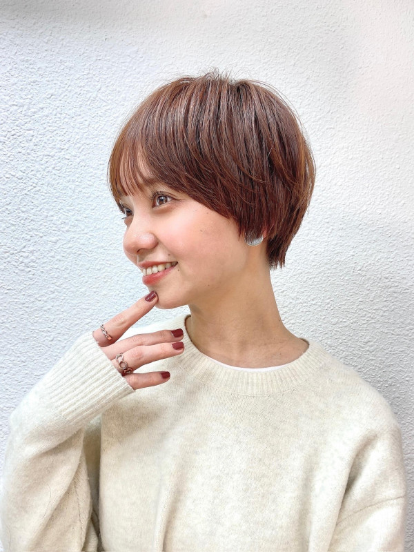 30代　多毛　ショートヘア