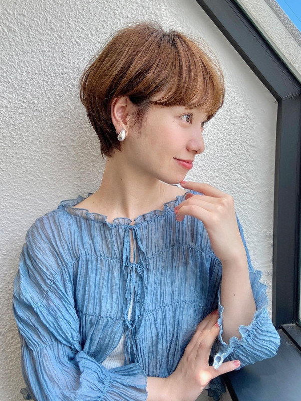 40代　ショートボブ　面長