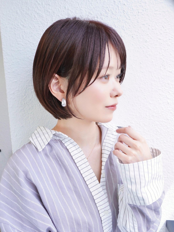 40代　ショートボブ　前髪あり