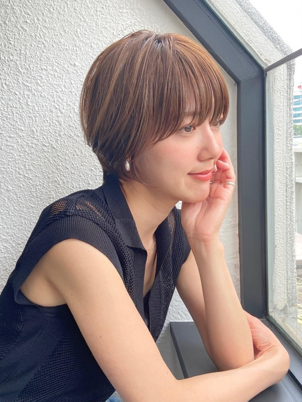 40代　ショートヘア　上品
