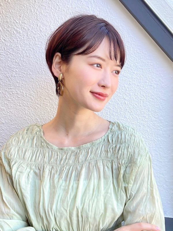 40代　ショートボブ　丸顔
