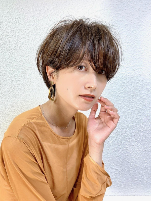 40代　ショートボブ　くせ毛