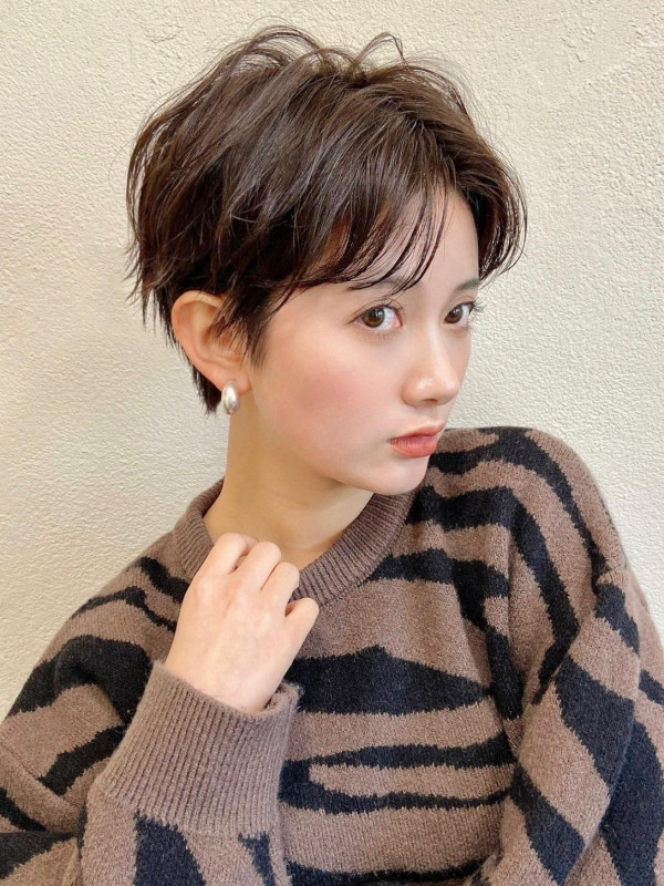 40代　かっこいい　ハンサムショート　ショートカット