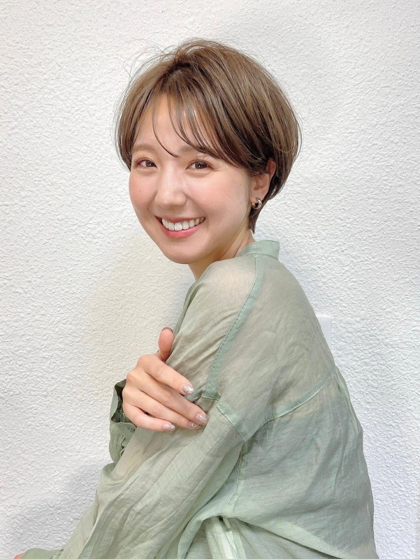 40代　ショートボブ　絶壁