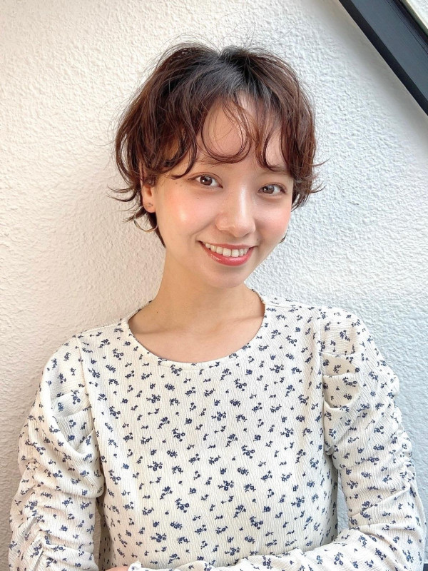 40代 ショートヘア 丸顔