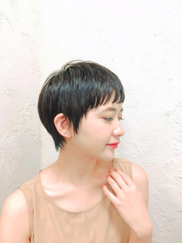 30代　多毛　ショートヘア