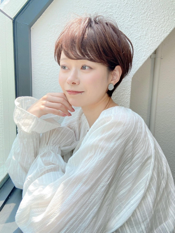 30代　ショートヘア　大人可愛い