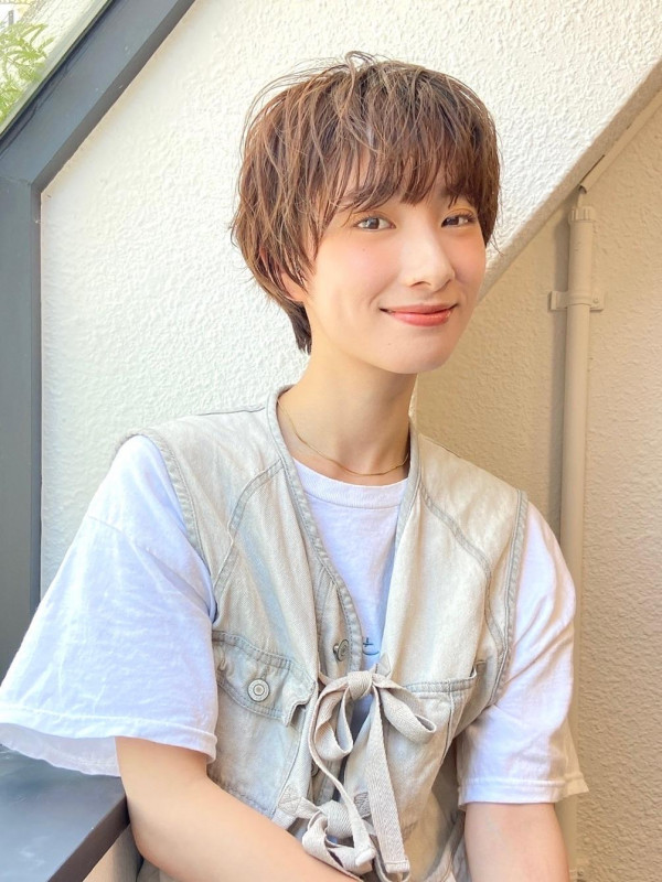 40代　ショートヘア　面長
