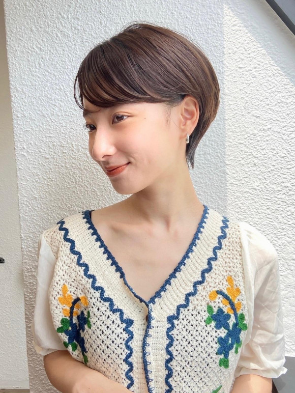 40代　ショートボブ　前髪あり