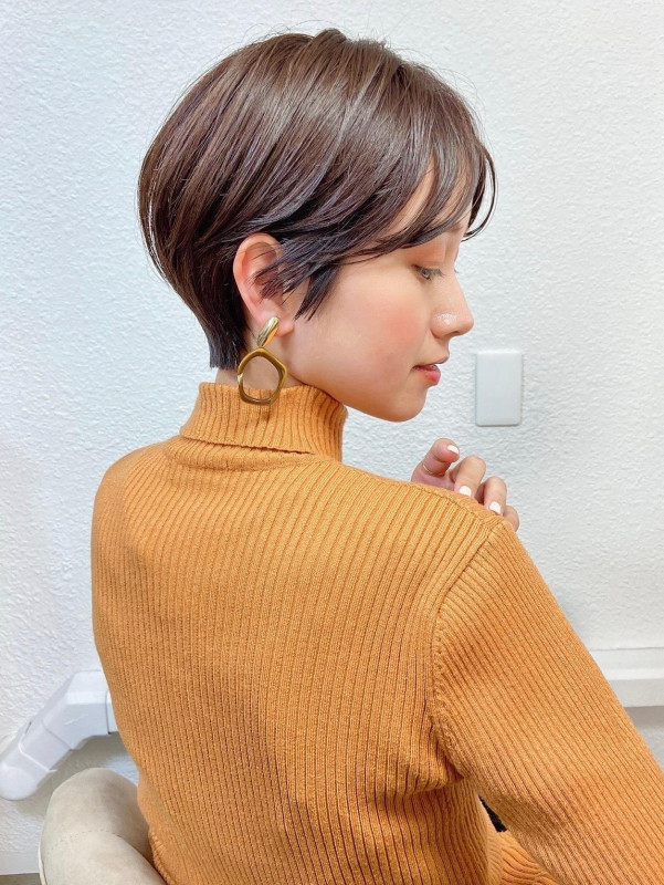 30代 ショートヘア 前髪あり