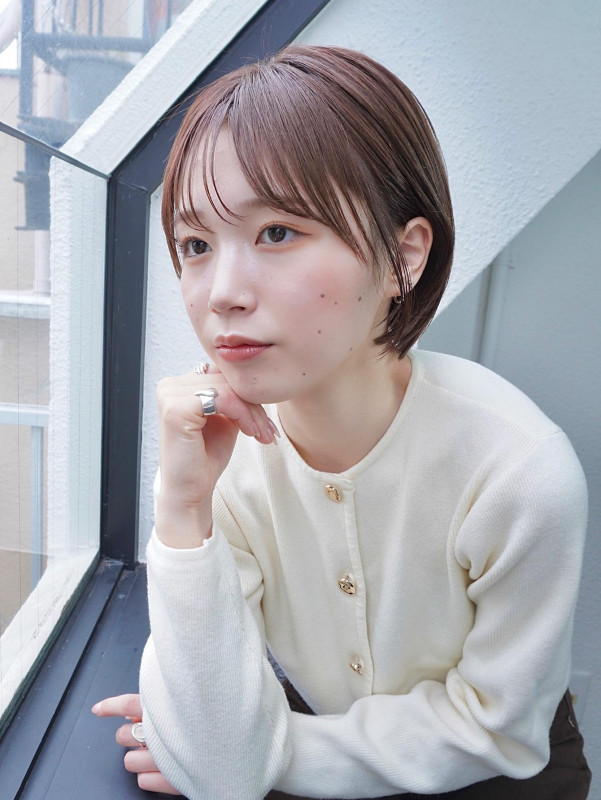 40代　ショートボブ　前髪あり