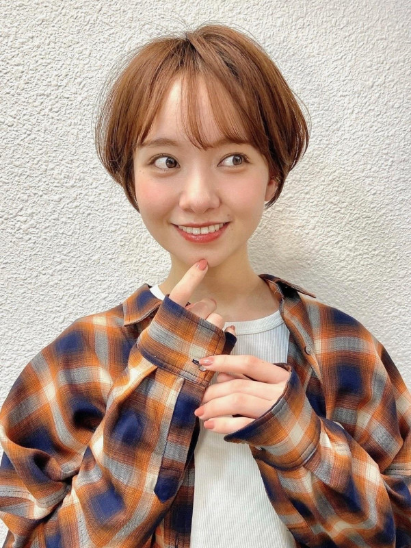 30代 ショートヘア 前髪あり