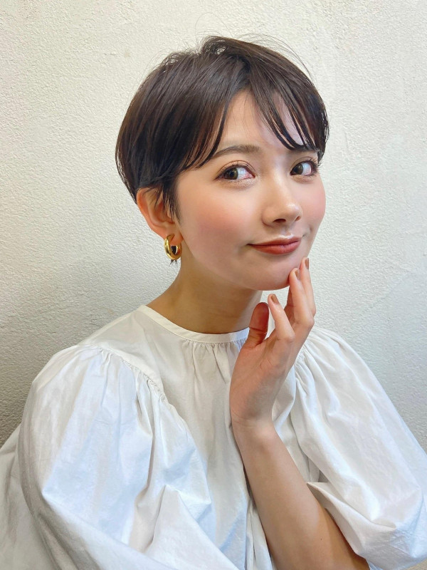 40代　ショートヘア　丸顔