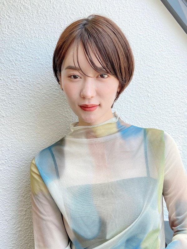 40代　ショートヘア　面長