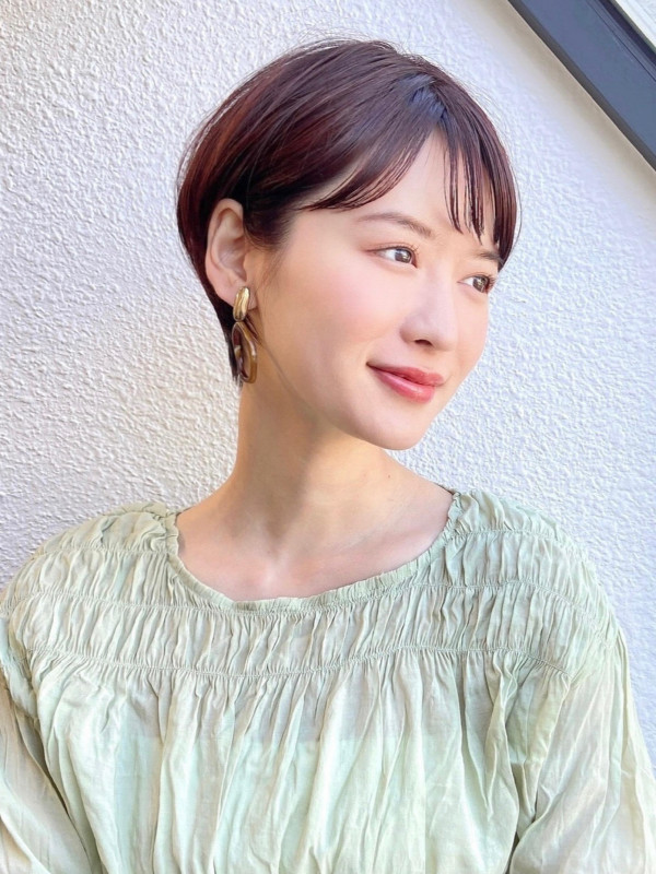 30代　ショートヘア　垢抜け